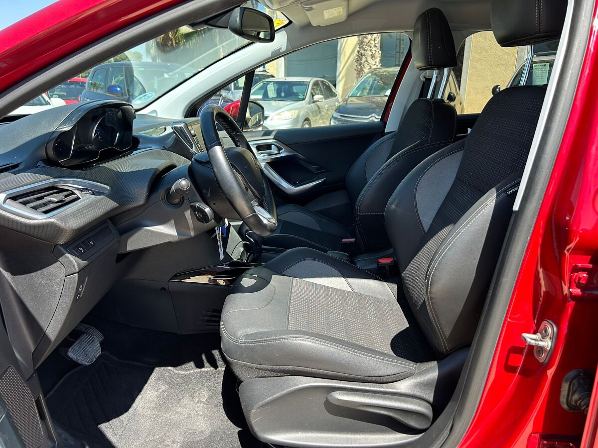 PEUGEOT 2008 ALLURE 1.2 E-THP AUTO SPANISH LHD IN SPAIN 100000 MILES SUPERB 2017